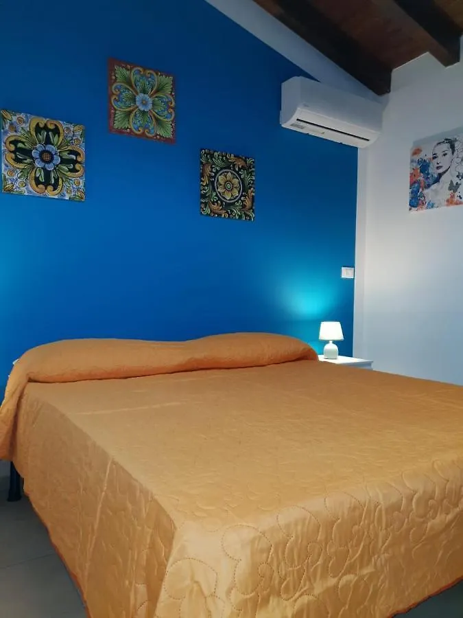 Casa Vacanza L'Antico Moderno Terrasini
