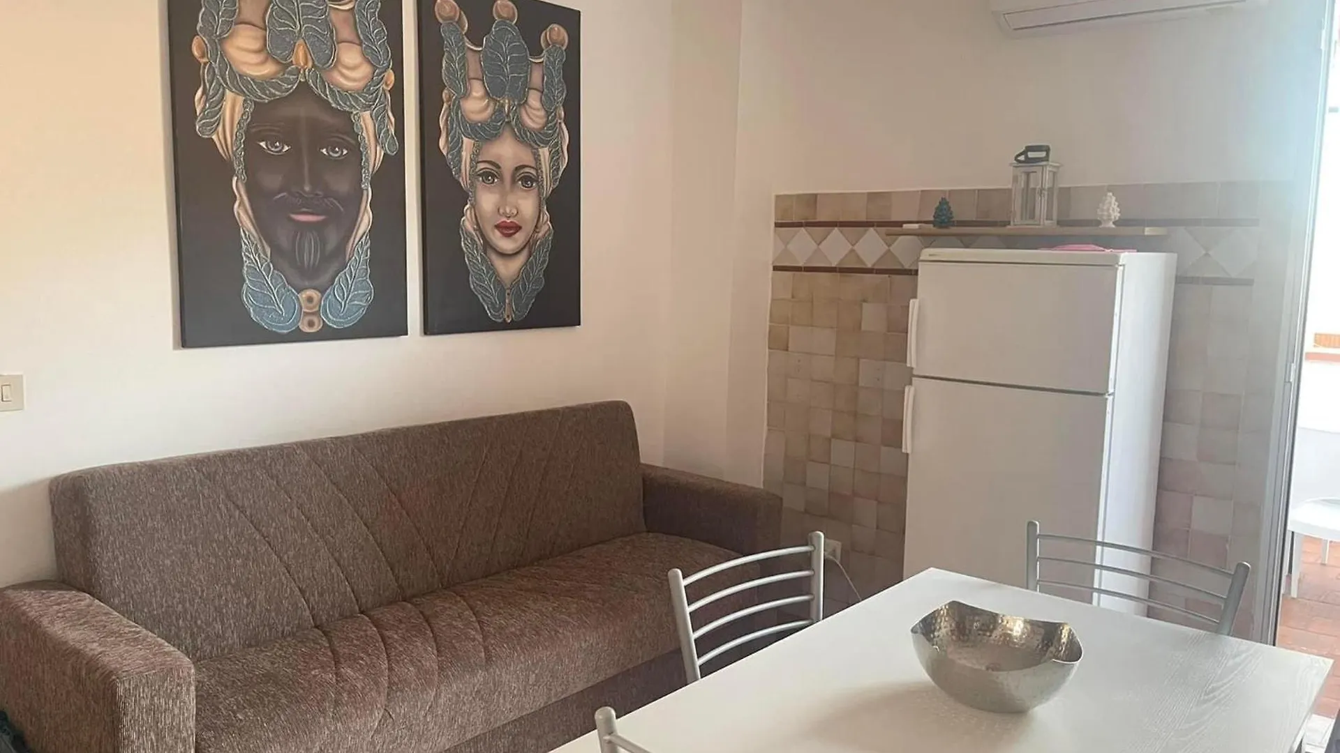 Casa Vacanza L'Antico Moderno Terrasini Holiday home